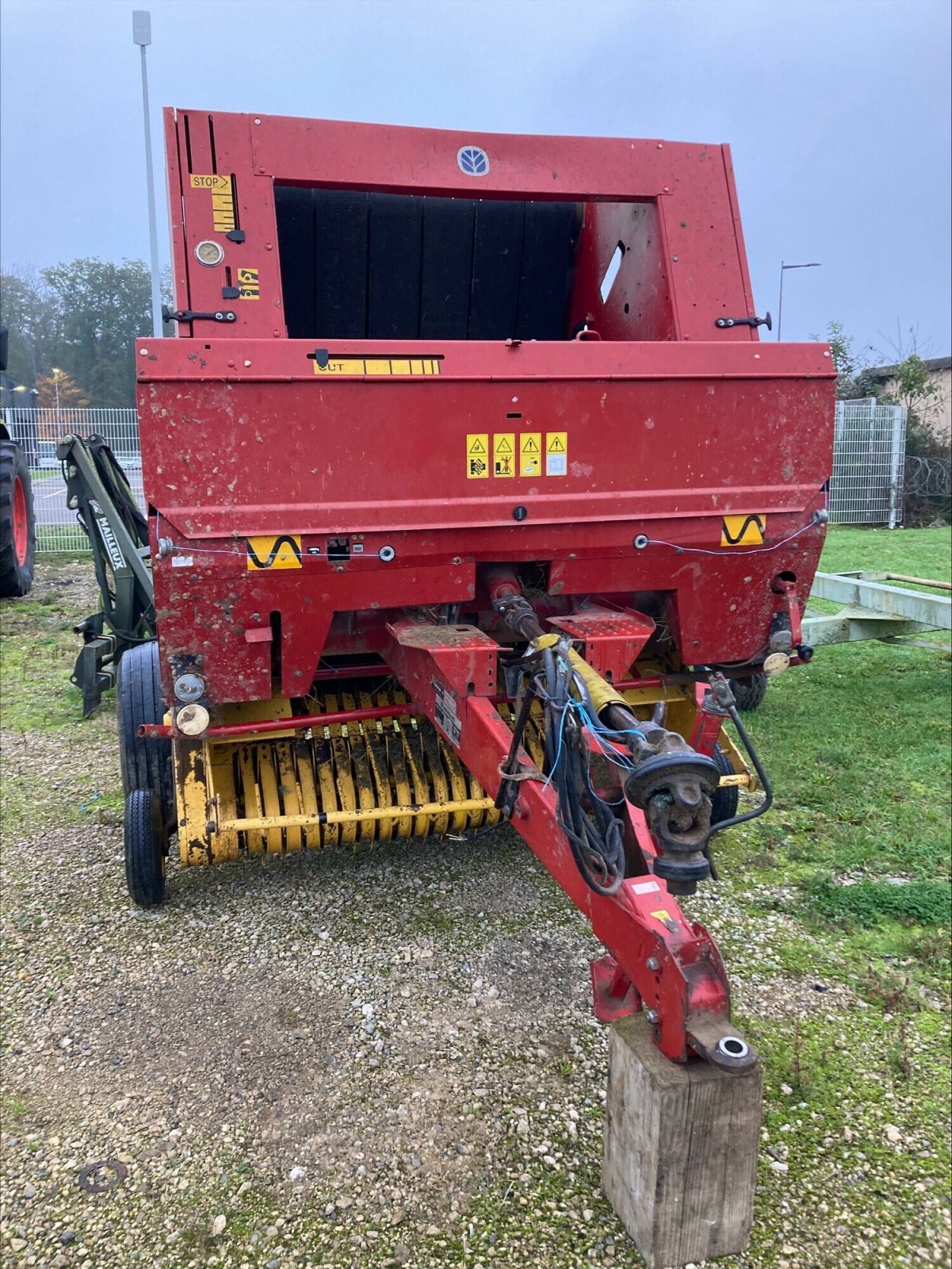 Großpackenpresse typu New Holland 648, Gebrauchtmaschine v CHEMINOT (Obrázek 5)