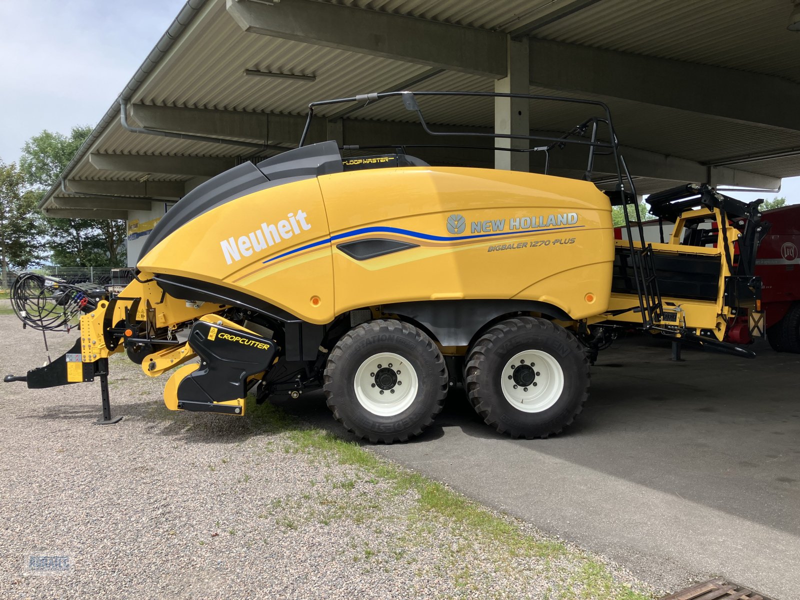 Großpackenpresse of the type New Holland BB 1270 Plus, Neumaschine in Salching bei Straubing (Picture 3)