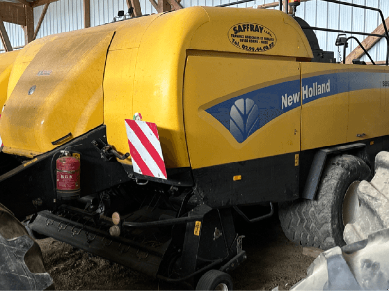 Großpackenpresse du type New Holland BB 9070, Gebrauchtmaschine en TREMEUR