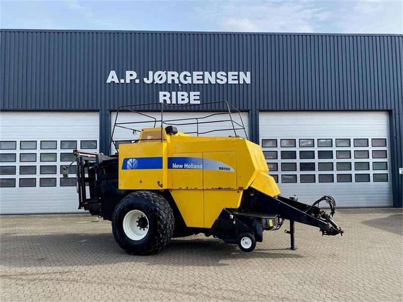 Großpackenpresse of the type New Holland BB 980 46000 baller, Gebrauchtmaschine in Ribe (Picture 1)