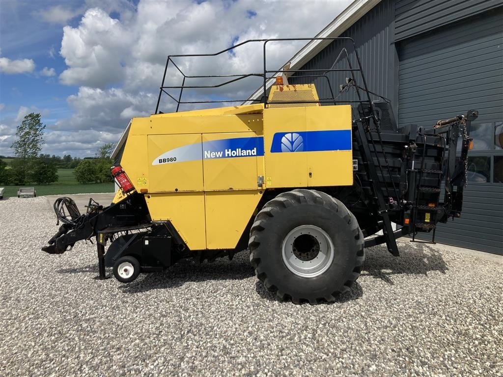 Großpackenpresse типа New Holland BB 980 med Fieldstar computer, Gebrauchtmaschine в Thorsø (Фотография 3)