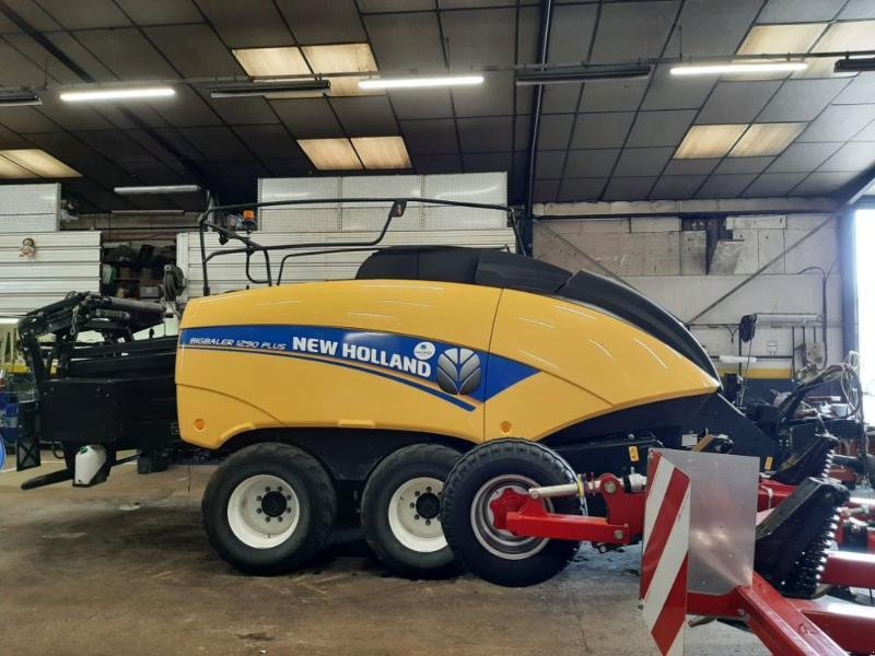 Großpackenpresse van het type New Holland BB1290PLUS, Gebrauchtmaschine in CHAUMONT (Foto 1)