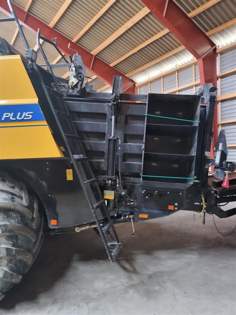 Großpackenpresse van het type New Holland bb9090 plus Inkl. Pomi vogn med vægt, Gebrauchtmaschine in Aulum (Foto 7)