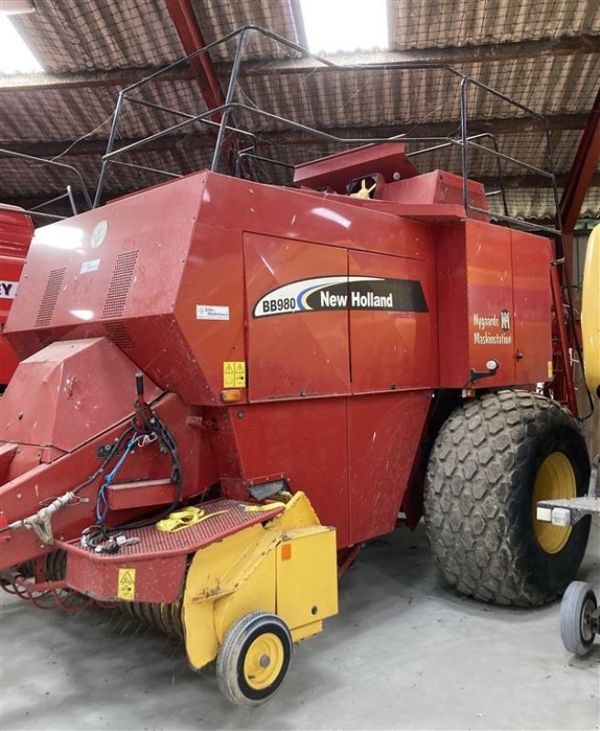 Großpackenpresse van het type New Holland BB980 med ballevogn, Gebrauchtmaschine in Horsens (Foto 1)