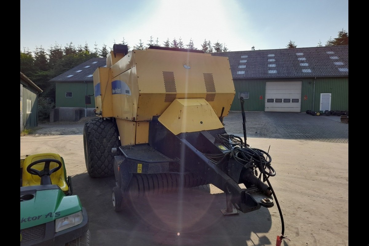 Großpackenpresse van het type New Holland BB980, Gebrauchtmaschine in Viborg (Foto 4)