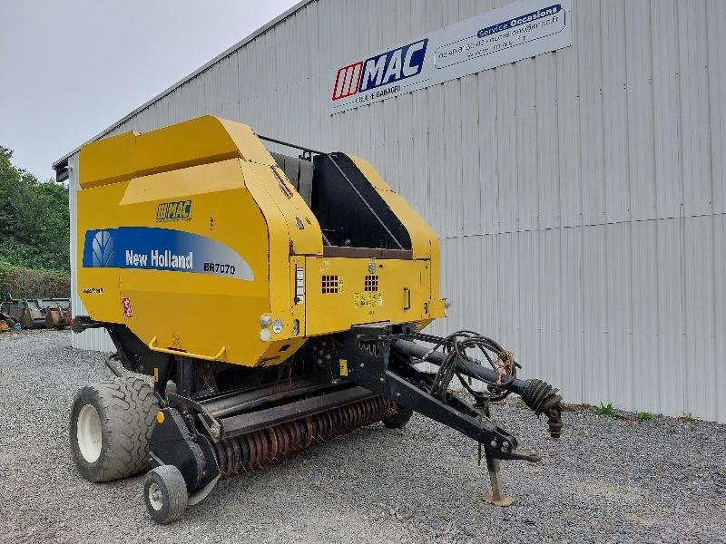 Großpackenpresse du type New Holland BR7070FLIBCAMERO, Gebrauchtmaschine en CHATEAUBRIANT CEDEX (Photo 1)