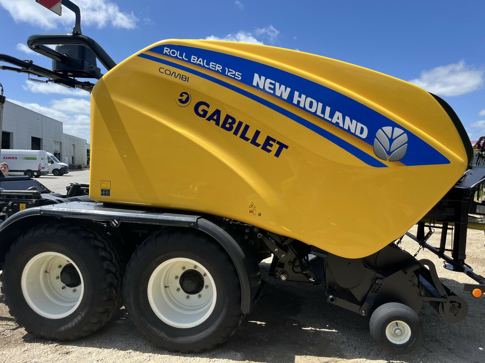 Großpackenpresse van het type New Holland ROLL BALER COMBI 125 4200 B !!, Gebrauchtmaschine in PONTIVY (Foto 2)