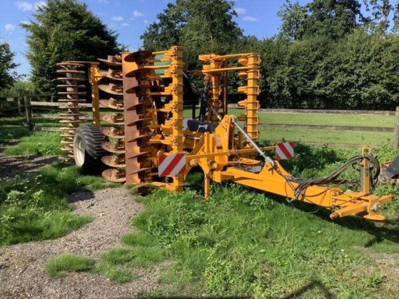 Grubber des Typs Agrisem DISCOMULCHGOLD, Gebrauchtmaschine in les hayons (Bild 2)