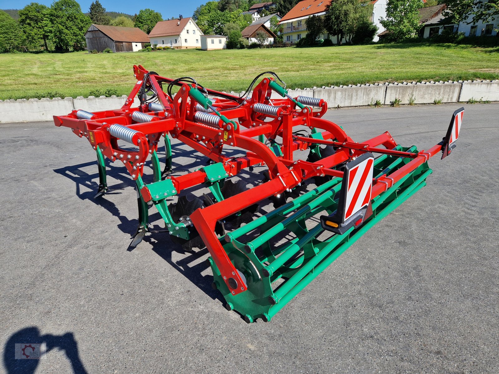 Grubber tip Agro-Masz Runner 30 Steinsicherung Flügelschare, Neumaschine in Tiefenbach (Poză 15)