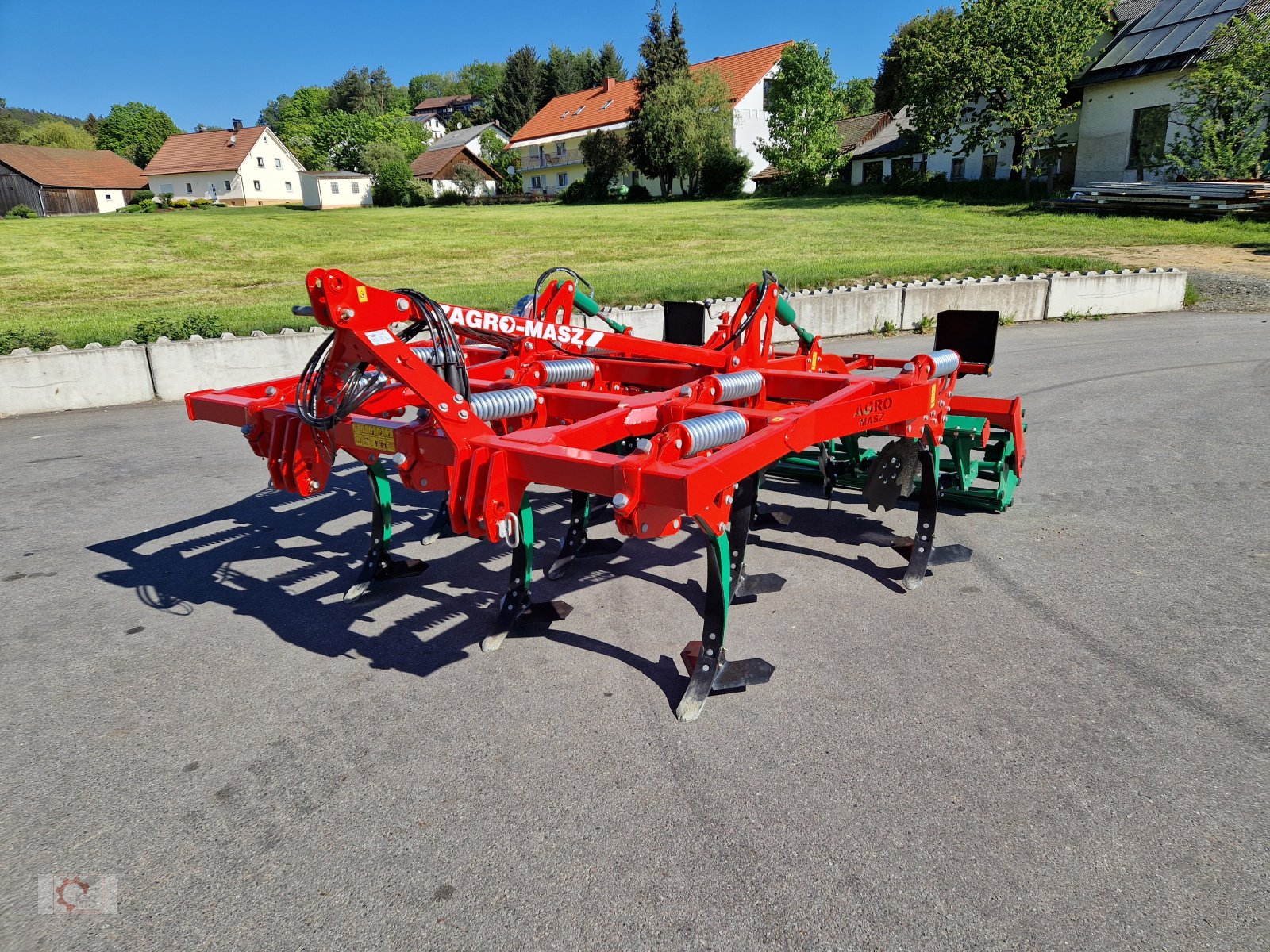 Grubber des Typs Agro-Masz Runner 30 Steinsicherung Flügelschare, Neumaschine in Tiefenbach (Bild 3)