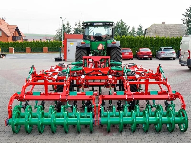 Grubber of the type Agro-Masz Runner 30, Neumaschine in Heustreu (Picture 12)