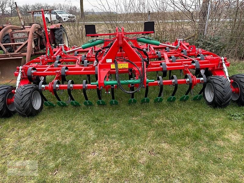 Grubber del tipo Agro-Masz Vibro 40, Neumaschine en Obernholz  OT Steimke (Imagen 1)