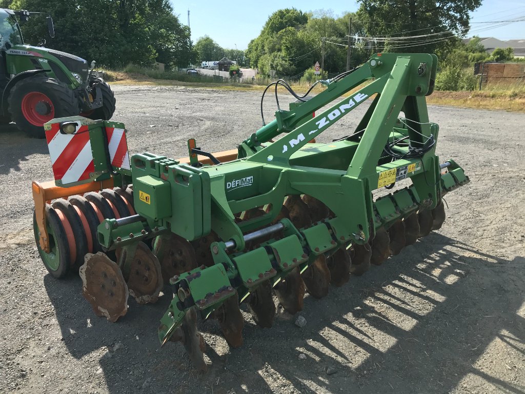 Grubber of the type Amazone CATROS + 3001 DESTOCKAGE, Gebrauchtmaschine in UZERCHE (Picture 2)