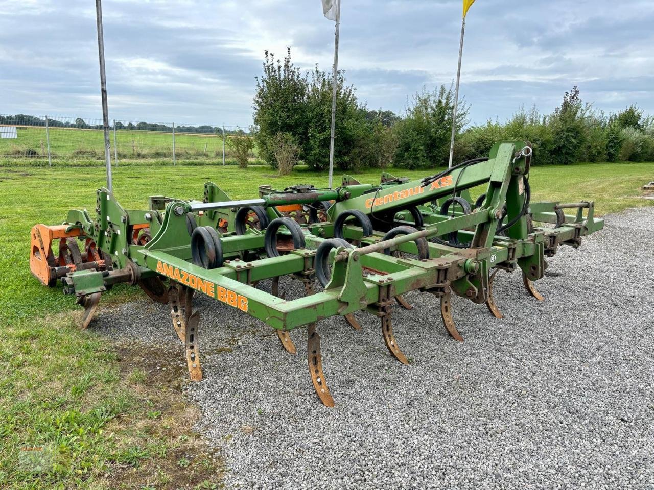 Grubber of the type Amazone CENTAUR 4000 XS, Mulchgrubber, U-Profil Doppelwalze, Gebrauchtmaschine in Neerstedt (Picture 5)