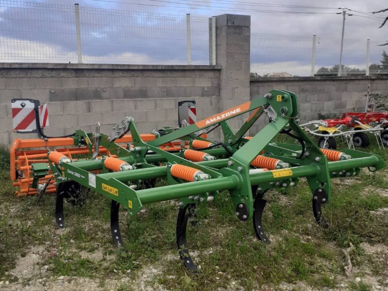 Grubber des Typs Amazone Déchaumeur à dents CENIO 3000 SUPER Amazone, Gebrauchtmaschine in ROYNAC