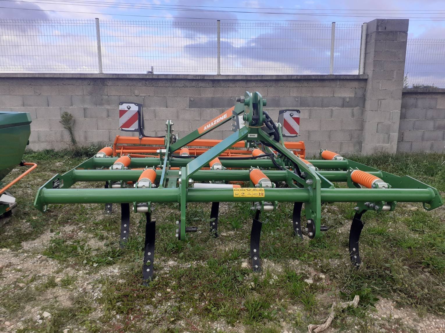 Grubber del tipo Amazone Déchaumeur à dents CENIO 3000 SUPER Amazone, Gebrauchtmaschine In ROYNAC (Immagine 10)