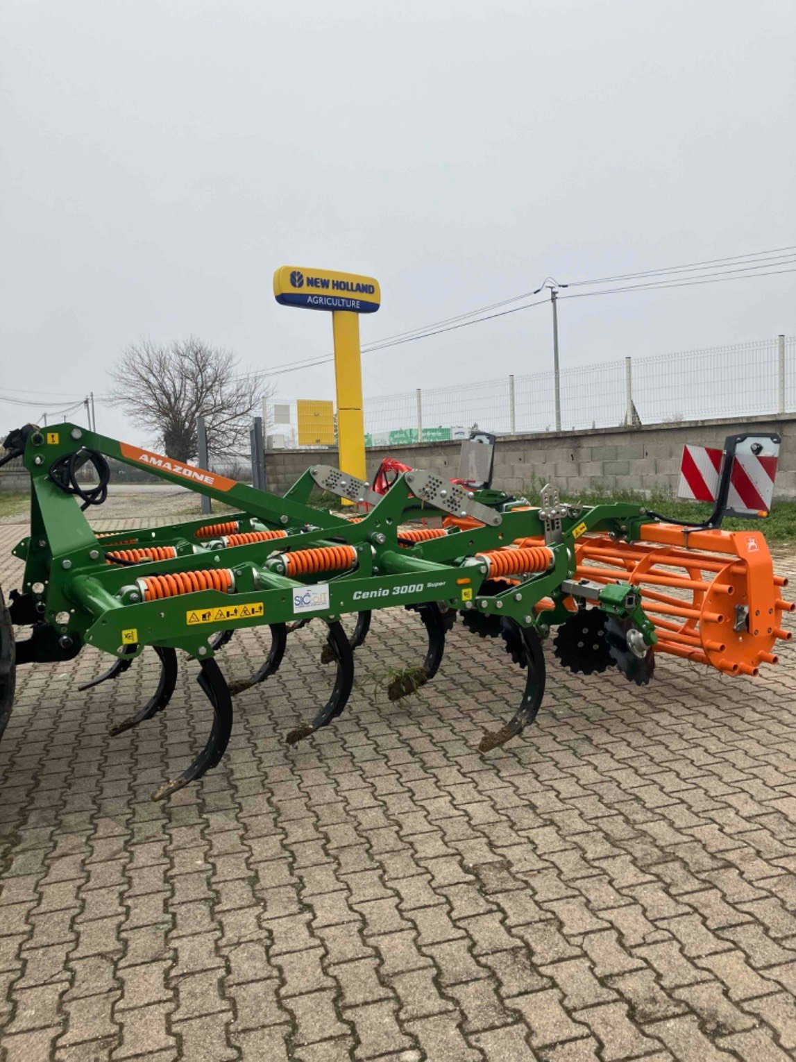 Grubber van het type Amazone Déchaumeur à dents CENIO 3000 SUPER Amazone, Gebrauchtmaschine in ROYNAC (Foto 1)