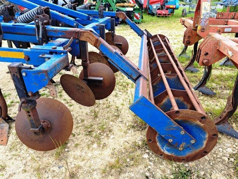 Grubber des Typs Dalbo DECHAUMEUR, Gebrauchtmaschine in SAINT-GERMAIN DU PUY (Bild 5)