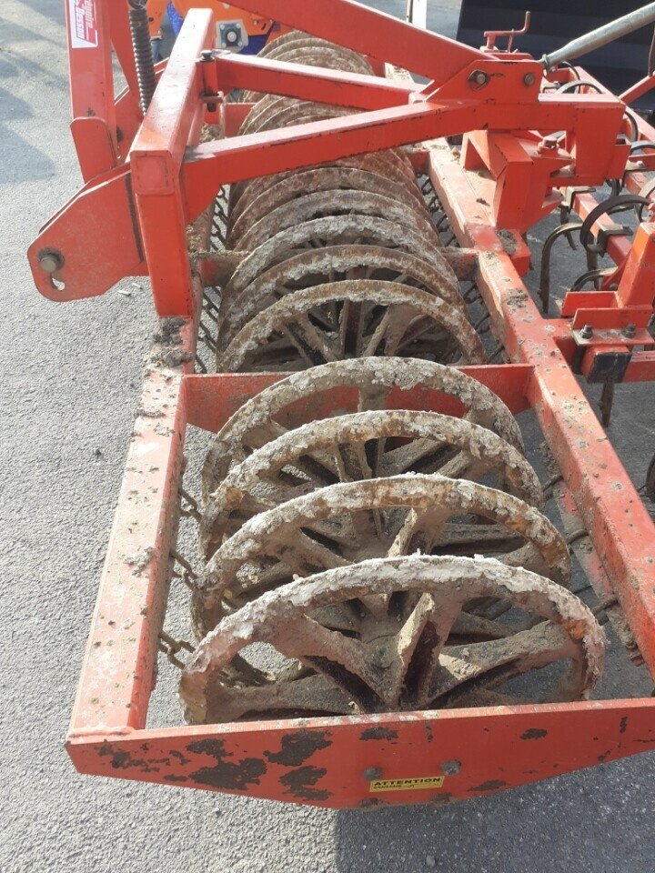 Grubber of the type Gregoire TASSE AVANT DISQUE FONTE, Gebrauchtmaschine in BLENDECQUES (Picture 3)