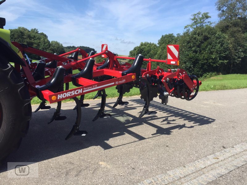 Grubber of the type Horsch Terrano 3 FX, Neumaschine in Zell an der Pram (Picture 1)