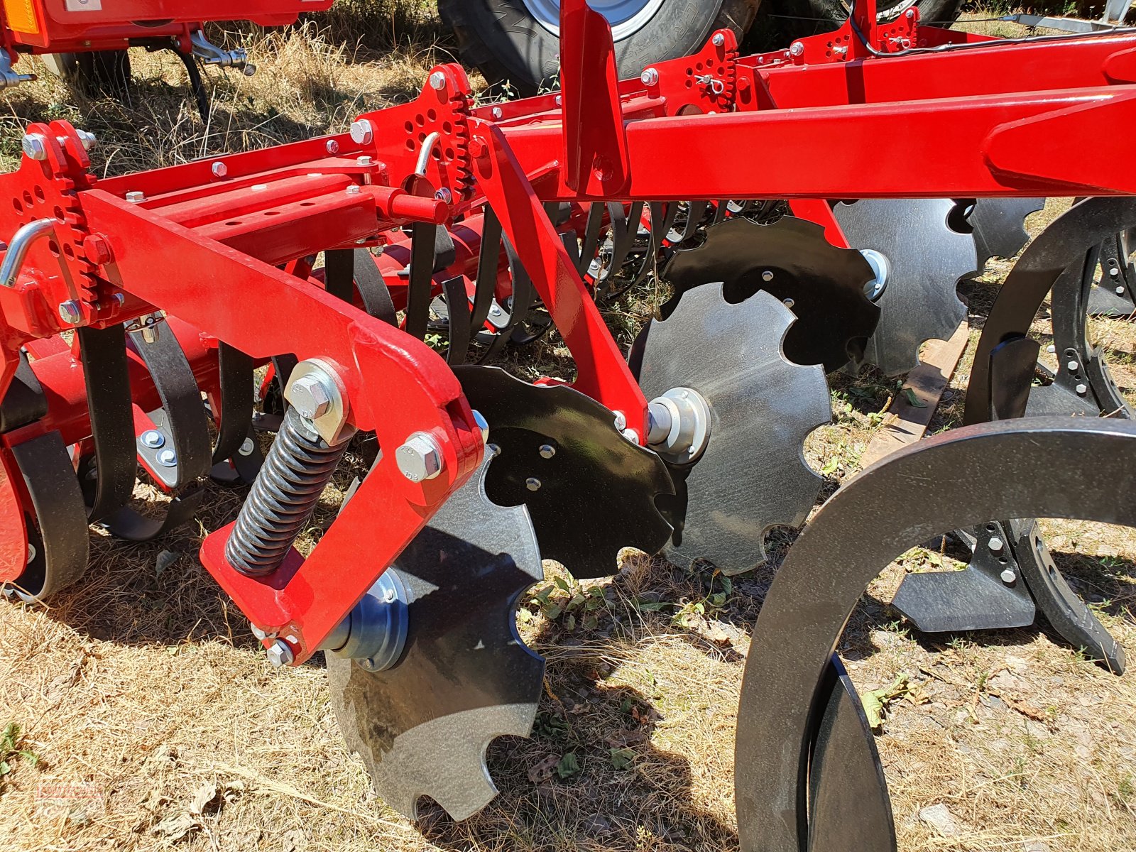 Grubber of the type Horsch Terrano 3 FX, Neumaschine in Kirkel-Altstadt (Picture 5)