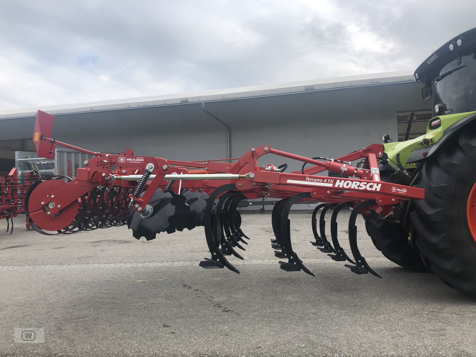 Grubber of the type Horsch Terrano 4 FX, Neumaschine in Zell an der Pram (Picture 7)