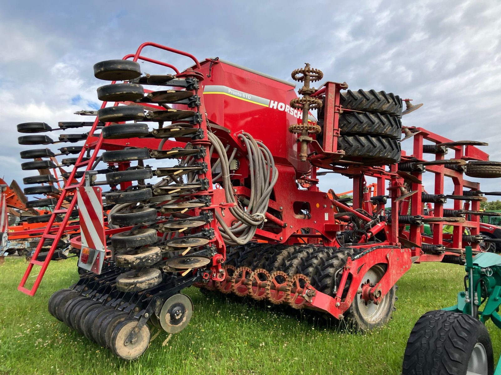 Grubber van het type Horsch Tiger 5 AS, Gebrauchtmaschine in Goldberg (Foto 3)