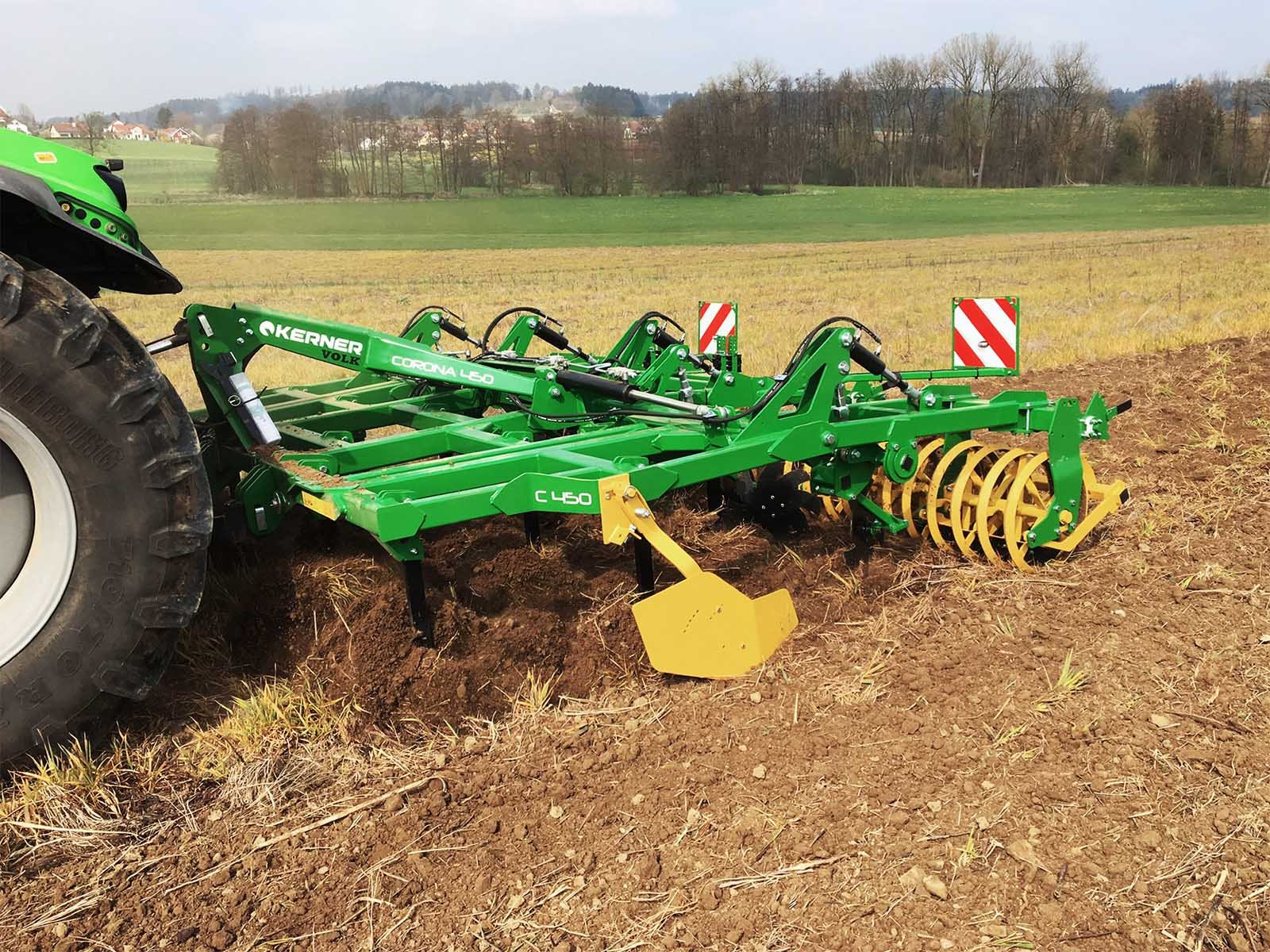 Grubber of the type Kerner Corona C 450, Neumaschine in Rain (Picture 1)