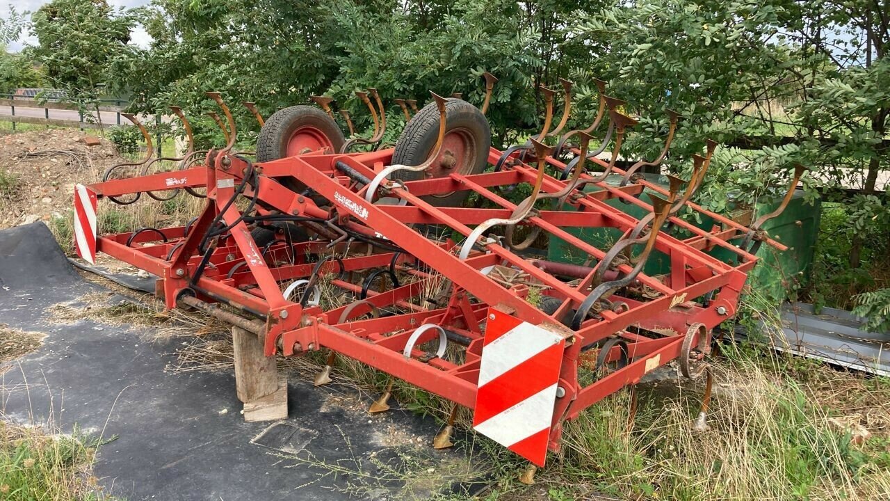 Grubber van het type Kongskilde VIBROCULTEUR SGC, Gebrauchtmaschine in CHEMINOT (Foto 1)