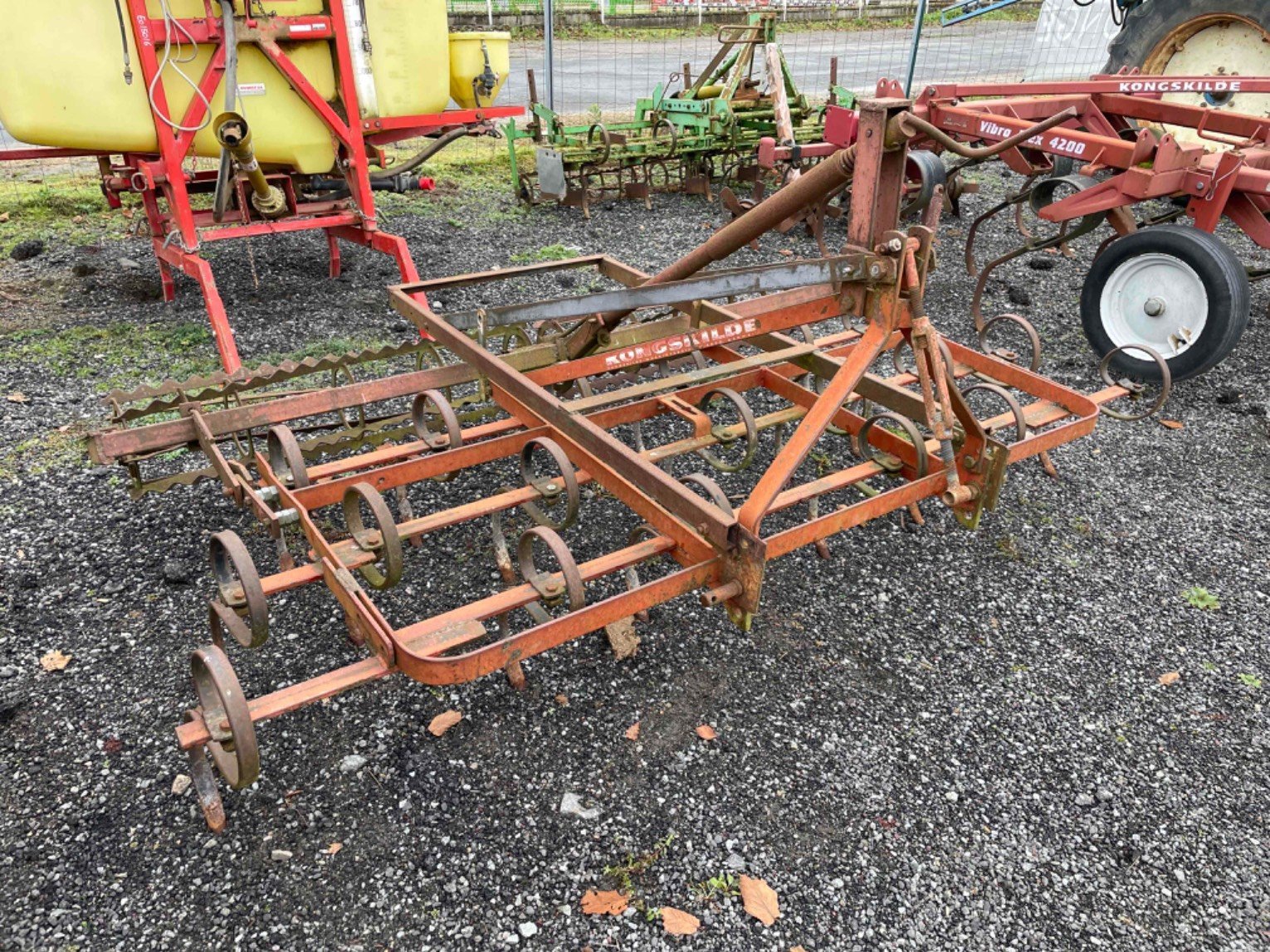 Grubber des Typs Kongskilde Vibroculteur VIBRO Kongskilde, Gebrauchtmaschine in LA SOUTERRAINE (Bild 5)