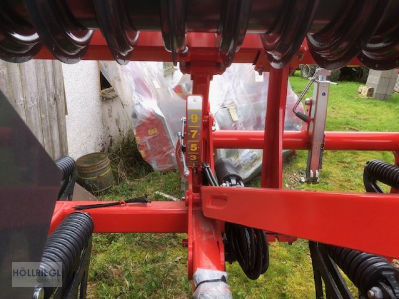 Grubber van het type Kuhn Cultimer 300 NS, Neumaschine in Hohenburg (Foto 4)