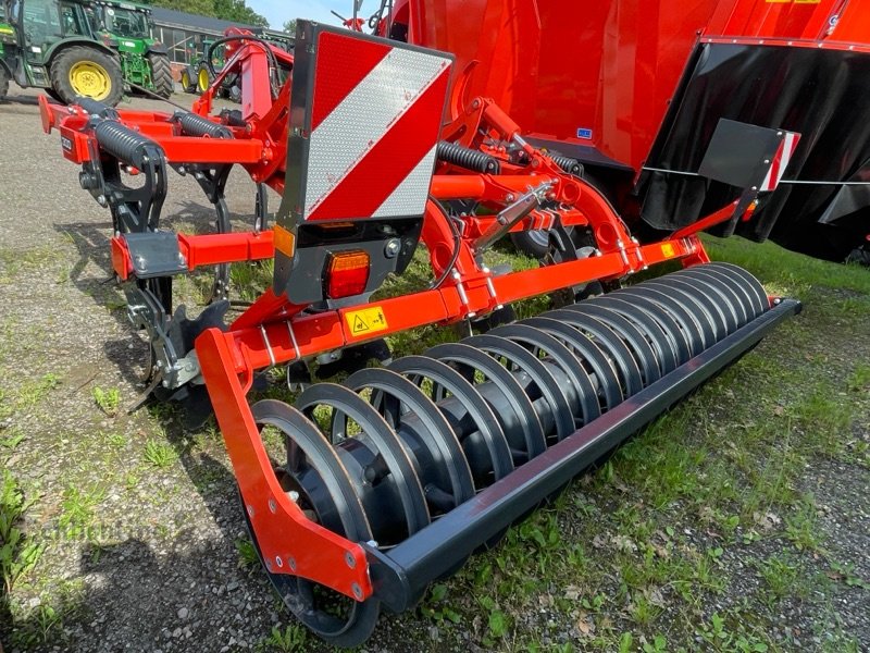 Grubber of the type Kuhn Cultimer 300 NS, Vorführmaschine in Marxen (Picture 3)