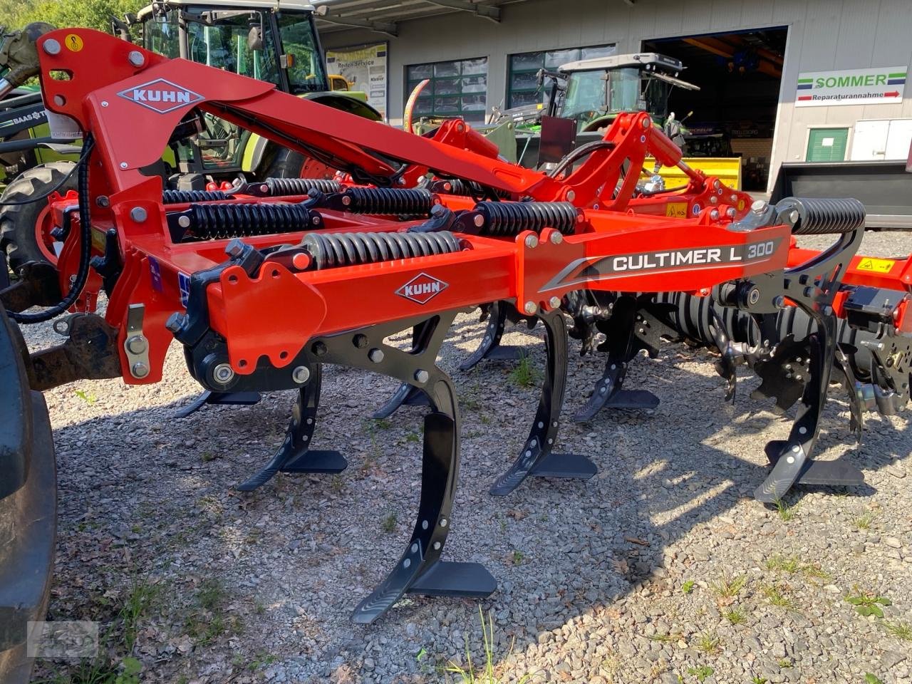 Grubber del tipo Kuhn CULTIMER L 300 NS, Neumaschine en Eslohe–Bremke (Imagen 1)