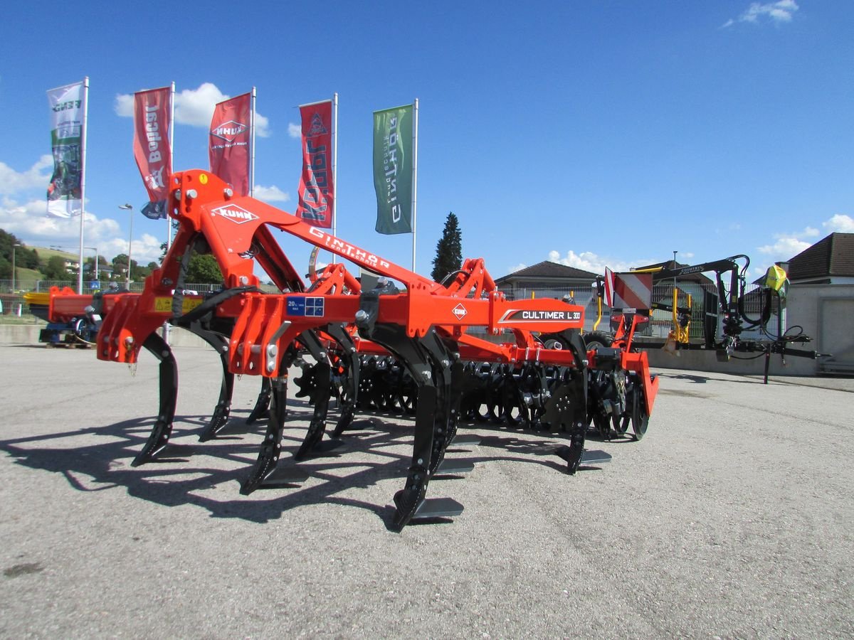 Grubber van het type Kuhn Cultimer L 300 T, Gebrauchtmaschine in Saxen (Foto 1)