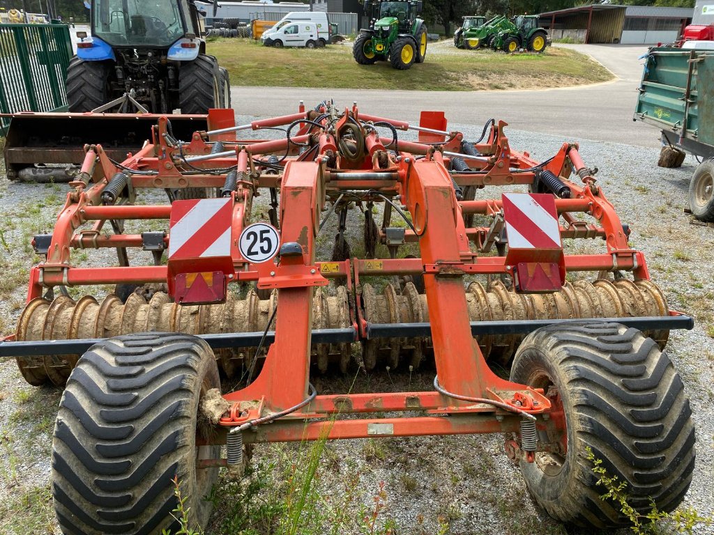 Grubber tip Kuhn CULTIMER L 4000 DESTOCKAGE, Gebrauchtmaschine in BELLAC (Poză 4)