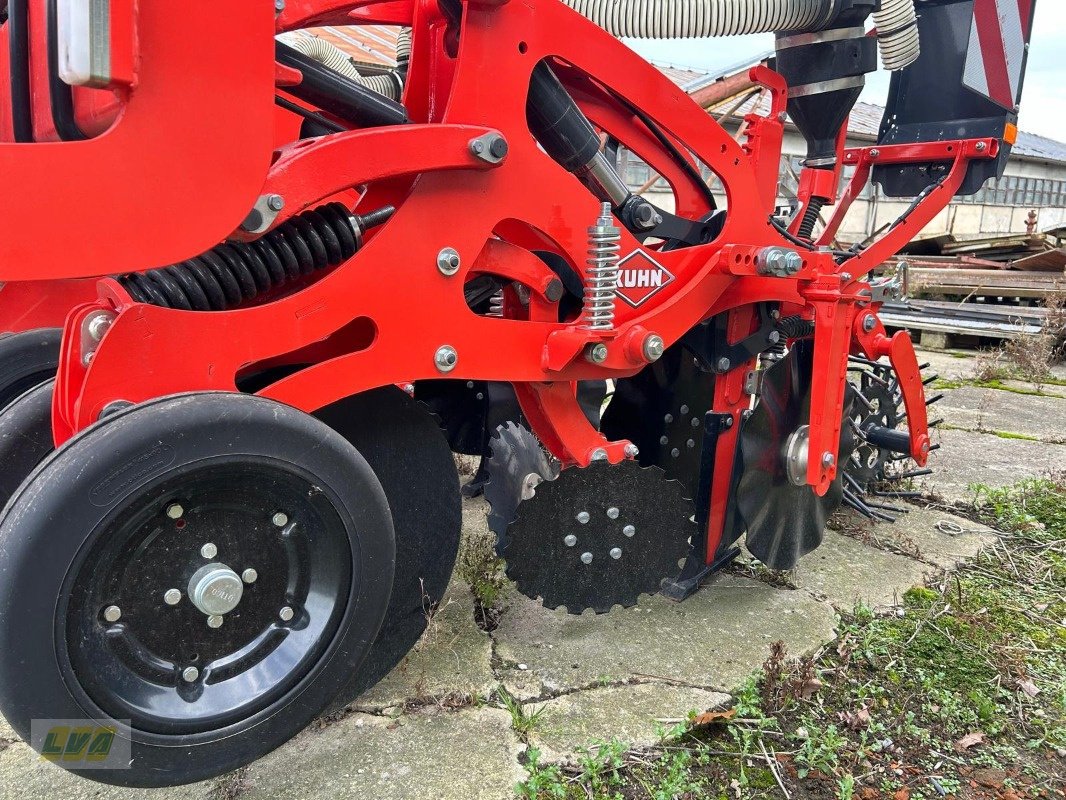 Grubber of the type Kuhn Striger 600R, Neumaschine in Schenkenberg (Picture 3)