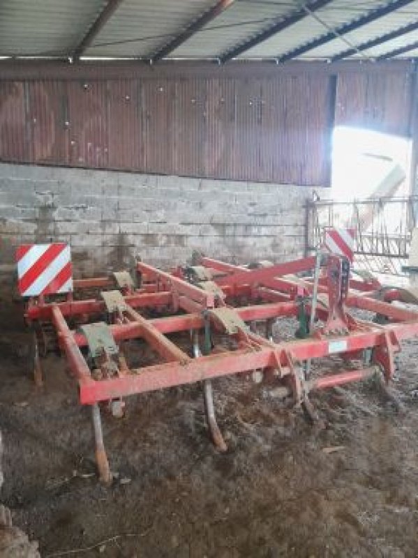 Grubber tip Kverneland DECHAUMEUR, Gebrauchtmaschine in DUN SUR MEUSE (Poză 1)