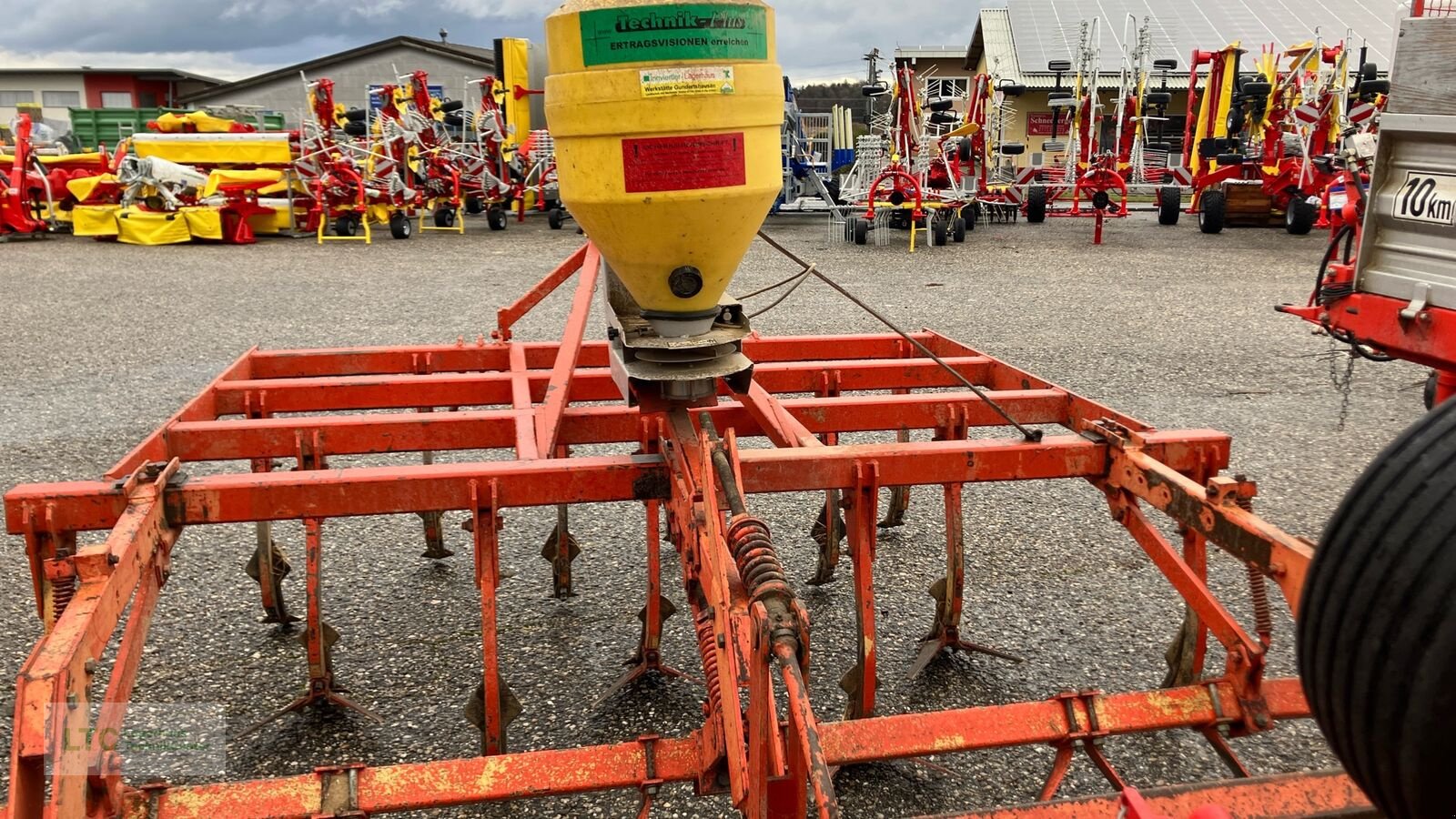 Grubber des Typs Landsberg SG mit Kleinsamenstreuer, Gebrauchtmaschine in Redlham (Bild 8)