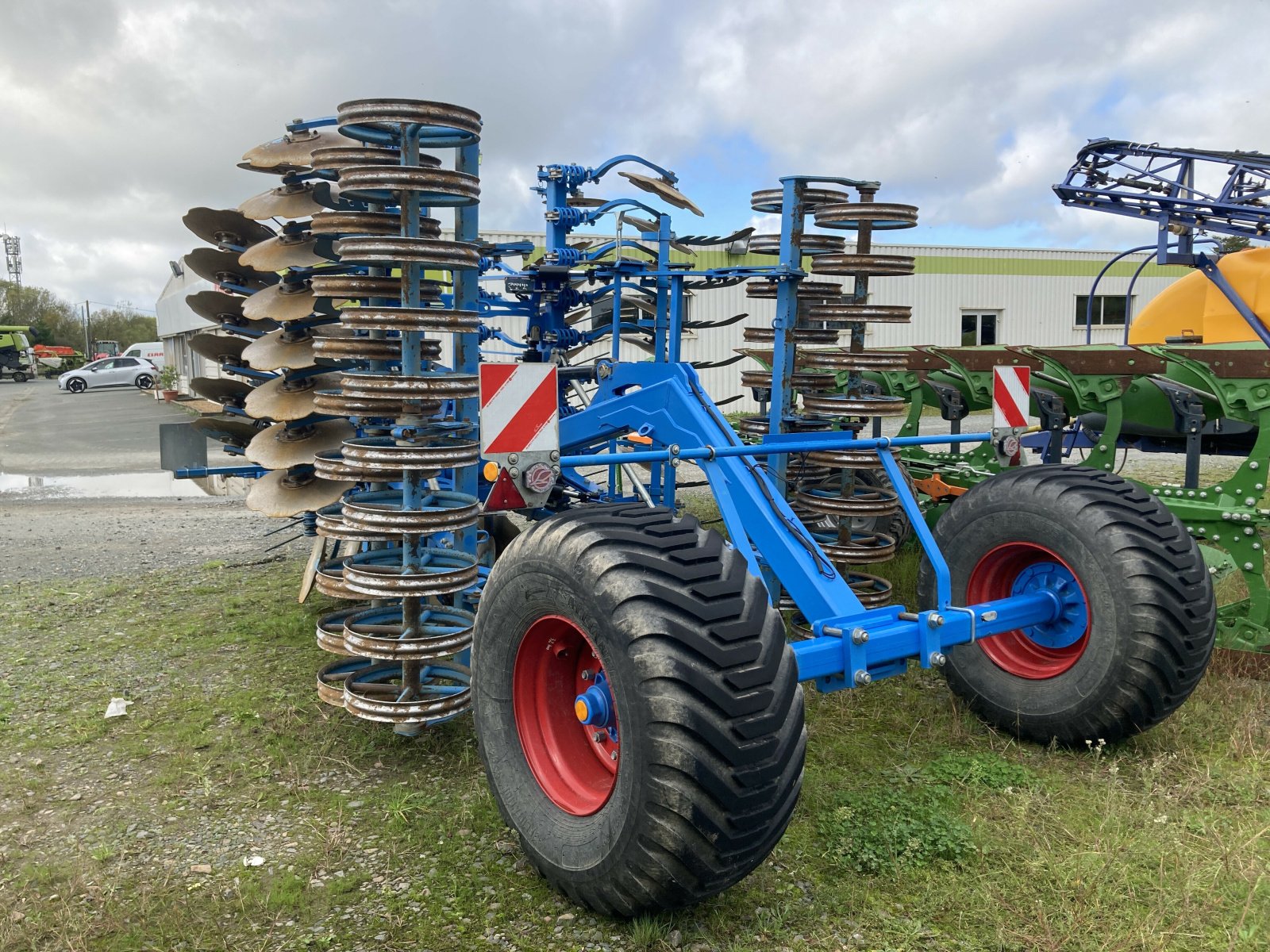 Grubber от тип Lemken DECHAUMEUR 10/500 KUA, Gebrauchtmaschine в ST CLEMENT DE LA PLACE (Снимка 4)