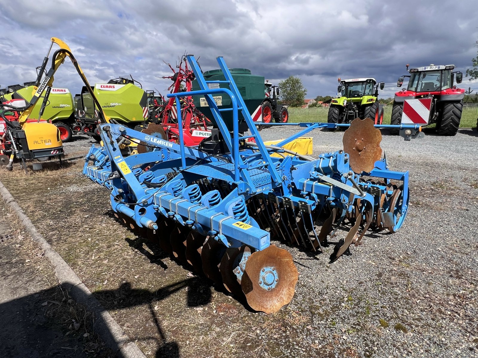 Grubber typu Lemken DECHAUMEUR 3.00M RUBIN, Gebrauchtmaschine v Gannat (Obrázek 5)