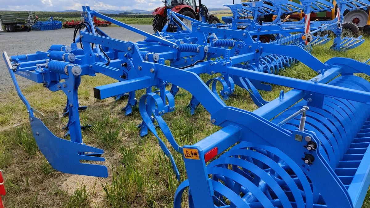 Grubber des Typs Lemken Intensiv-Grubber Karat 10/300 U, Neumaschine in Kirchschlag (Bild 7)