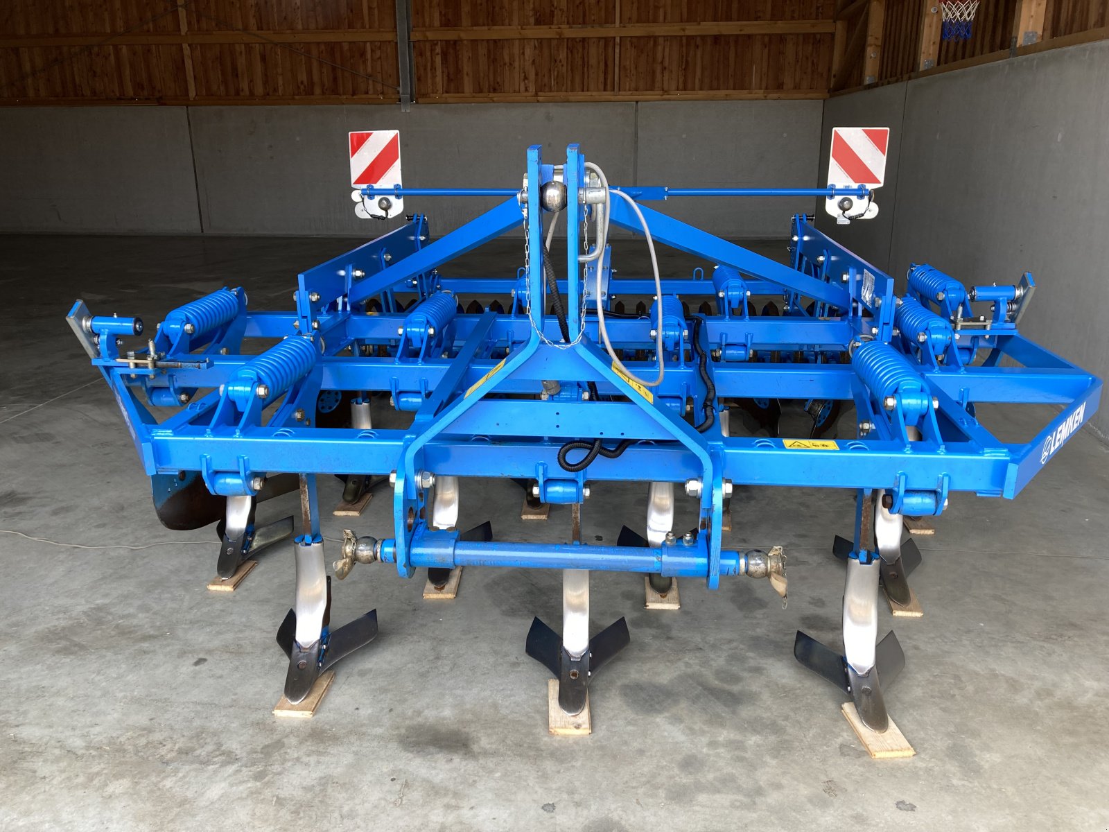 Grubber des Typs Lemken Karat 9/300, Gebrauchtmaschine in Neudorf (Bild 1)