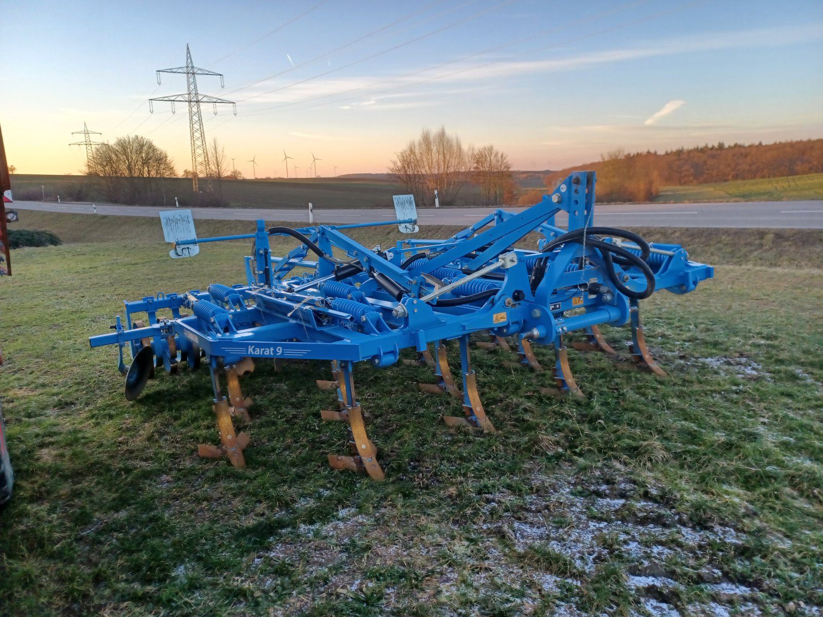 Grubber des Typs Lemken Karat 9/400 KÜ, Gebrauchtmaschine in Uffenheim (Bild 1)