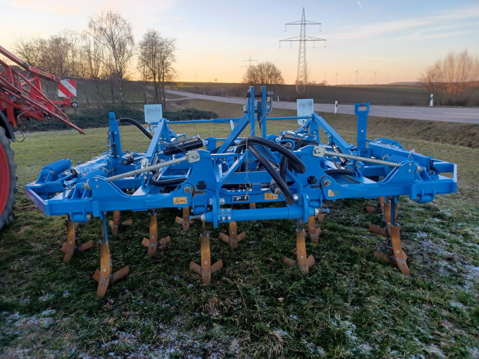 Grubber des Typs Lemken Karat 9/400 KÜ, Gebrauchtmaschine in Uffenheim (Bild 2)