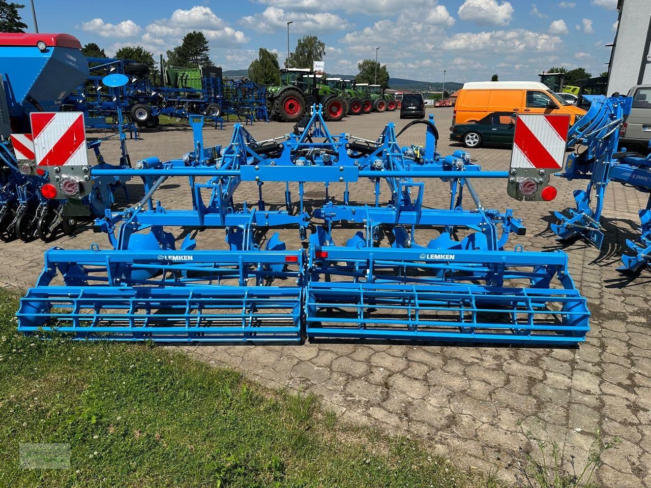 Grubber van het type Lemken Karat 9/400 KU ; 0%-Finanzierung möglich, Neumaschine in Coppenbruegge (Foto 4)