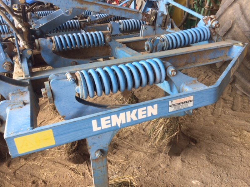 Grubber typu Lemken KARAT 9/400 KU, Gebrauchtmaschine v SAINT GENEST D'AMBIERE (Obrázok 3)