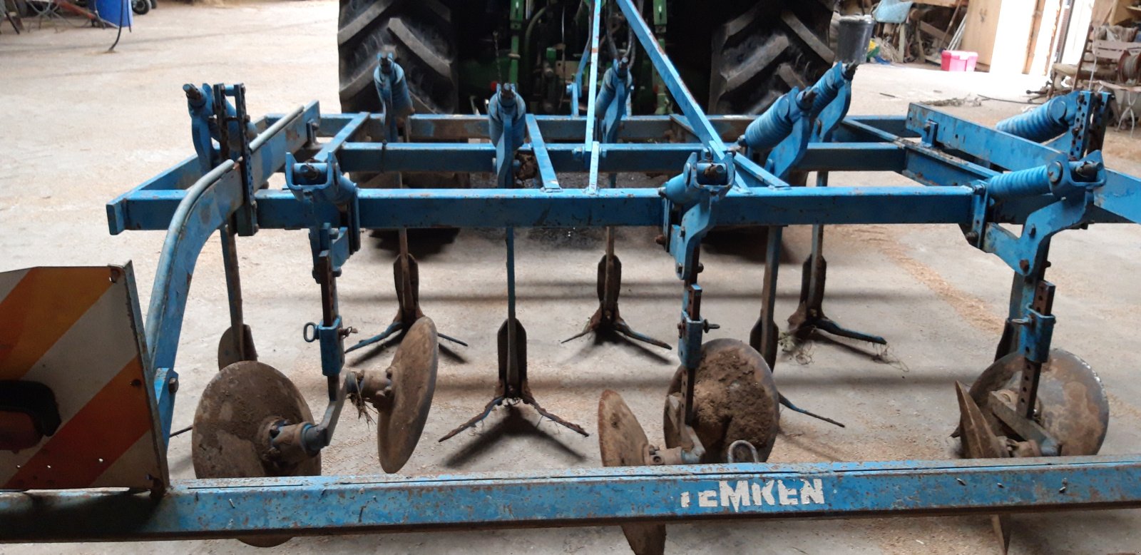 Grubber des Typs Lemken Smaragd  9/300 U, Gebrauchtmaschine in Bad Lauterberg (Bild 2)