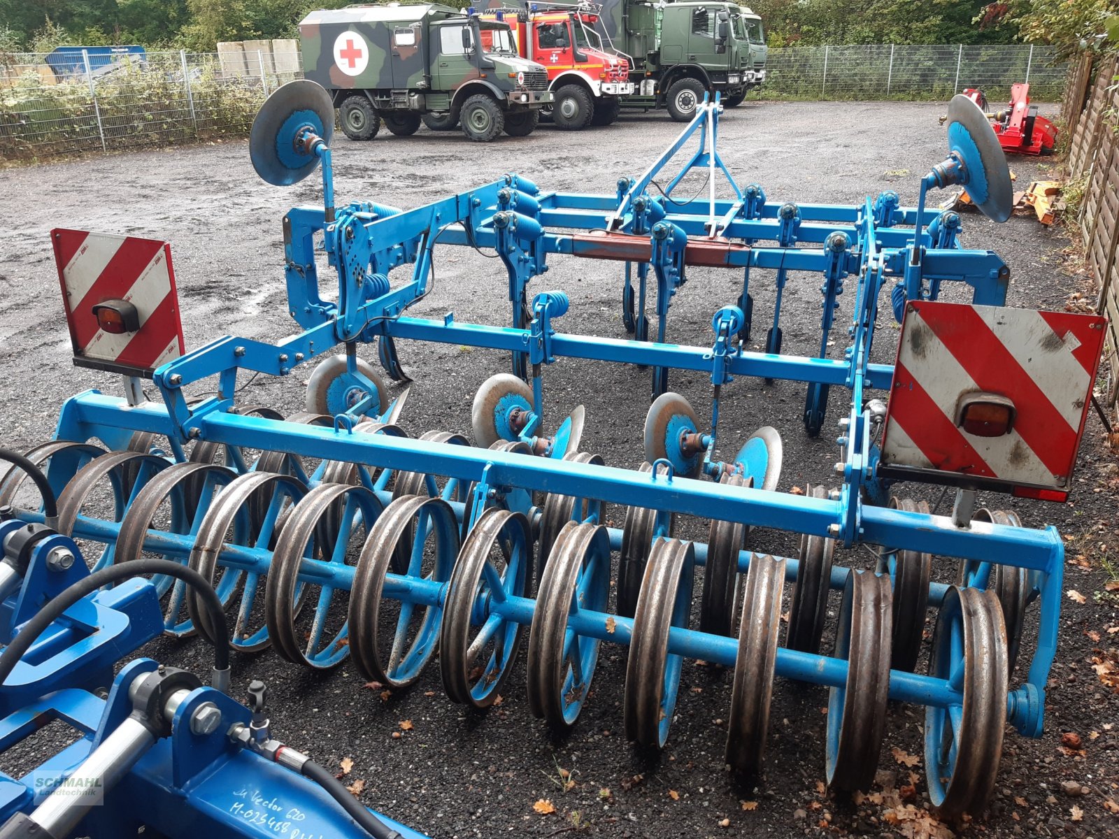 Grubber van het type Lemken THORIT 8/300, Gebrauchtmaschine in Oldenburg in Holstein (Foto 4)