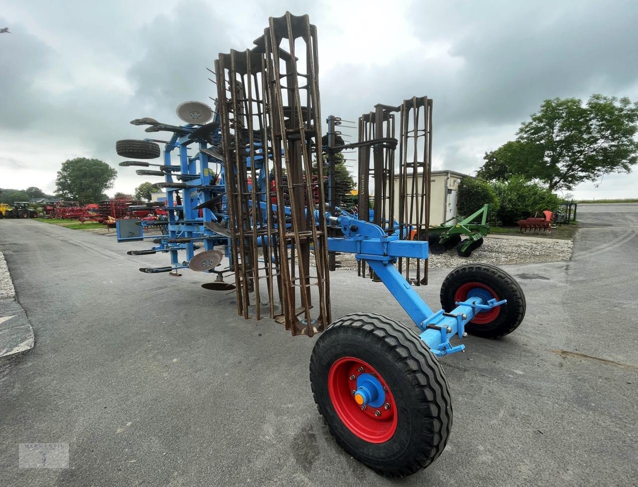 Grubber van het type Lemken Thorit 9/500 KA UE, Gebrauchtmaschine in Pragsdorf (Foto 5)