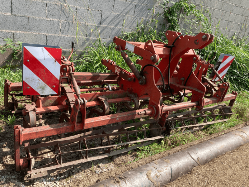 Grubber Türe ait Pichon VIBROCULTEUR, Gebrauchtmaschine içinde TREMEUR (resim 1)